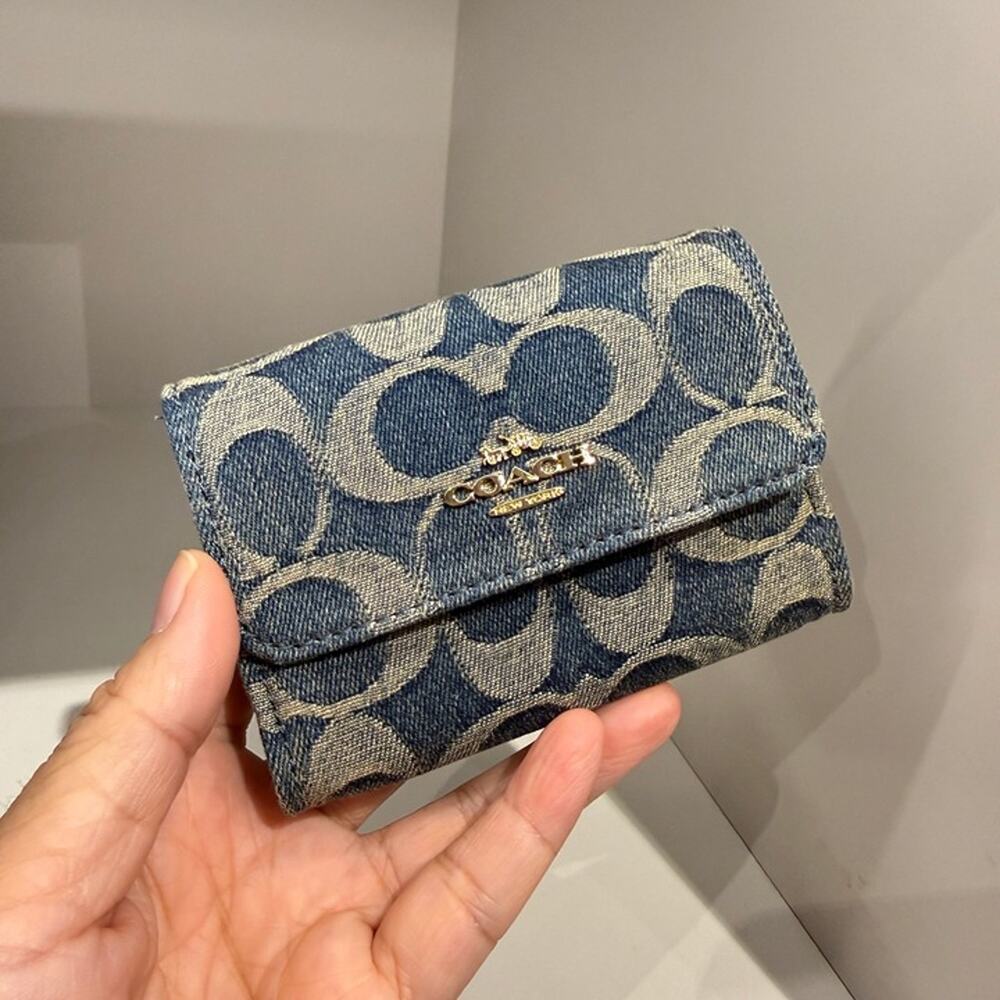 New‼️Coach Flap Card Case Cotton Denim CFX71 denim/Gold/Denim